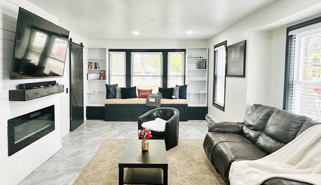 Stylish Luxe Providence Suite in Providence