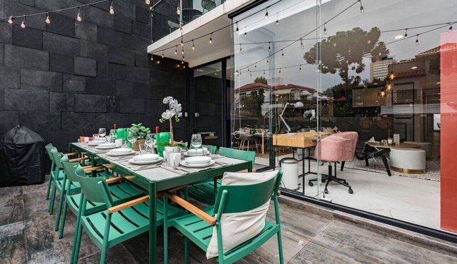 Stylish Polanco Duo Steps from Lincoln Park in Ciudad de México