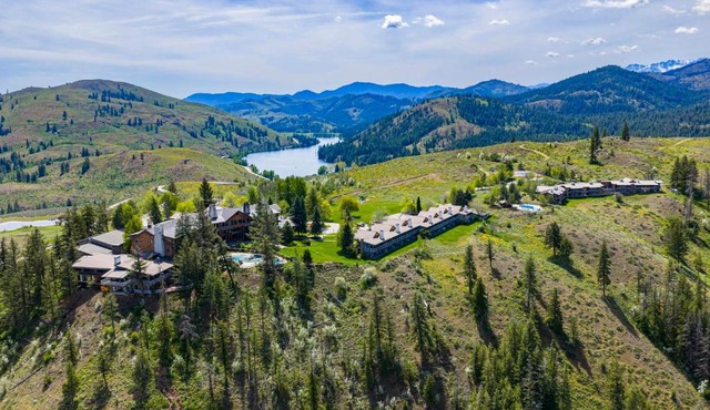 Sun Mountain Lodge in Winthrop