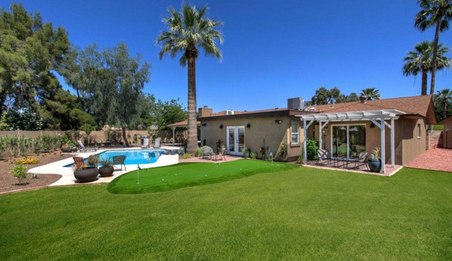 Sunny Backyard 5BR Minutes to Old Town Scottsdale in Scottsdale
