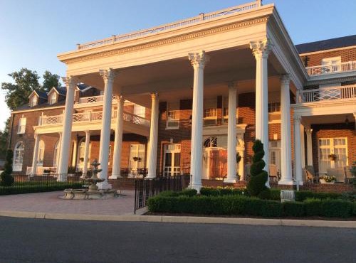 The Mimslyn Inn in Luray