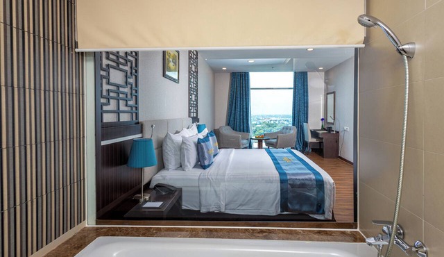 THE MIRA HOTEL