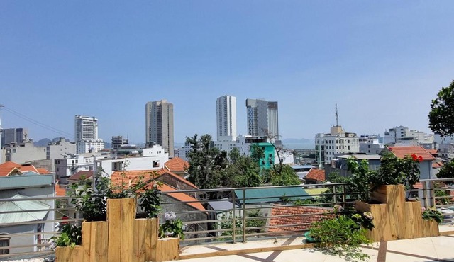 Top Hill Halong Homestay