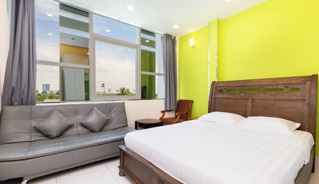 Tran Chau Hotel Q4 SG - by BAY LUXURY