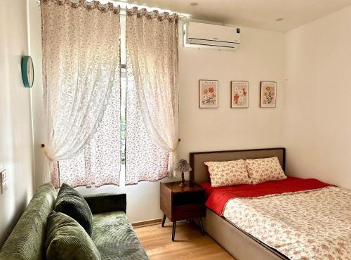 Transit stay 12 minutes to Noi Bai Airport - R202