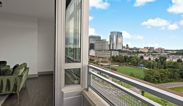Tysons 1BR | Balcony, Pool & Fitness in McLean