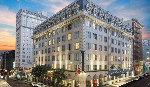 Union Square Base | Bar + Gym + Pet Friendly in San Francisco