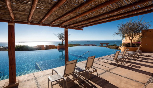 Unique Luxury Home - Private Beach Club & Housekeeping included in La Paz