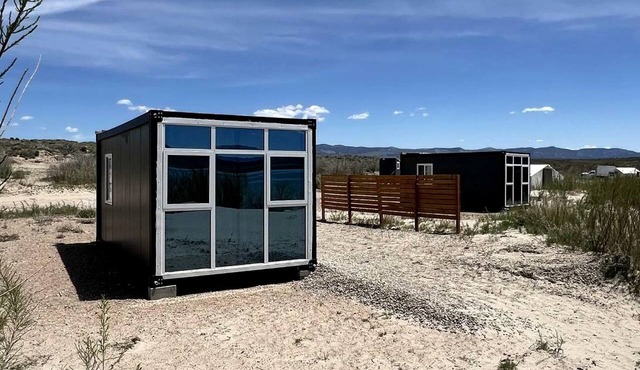 Unique Mirror Pod on the Shores of Yuba Lake for a Fantastic Couples Escape in Utah in Levan