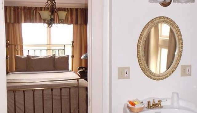 Van Gilder Hotel in Seward