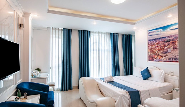 Venice Hotel