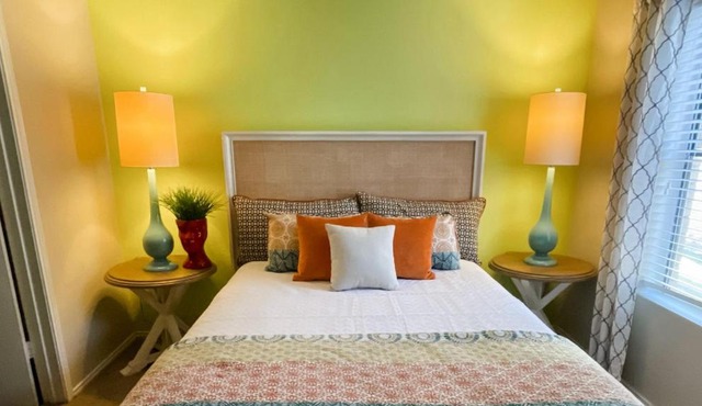 Vibrant Relaxing Retreat Fully Stocked Apartment in Corpus Christi