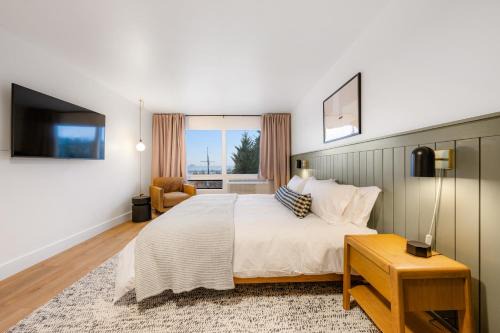 Walkable luxe studio with view 7 in Mendenhaven