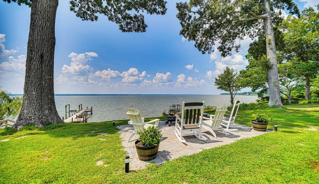 Waterfront Gloucester Cottage w/Private Boat Dock in Gloucester