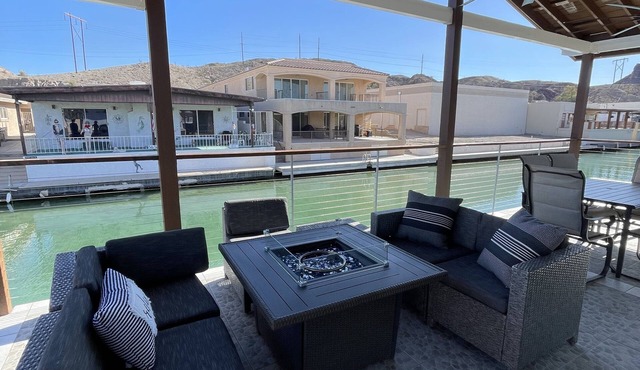 Waterfront home with private dock in the Moovalya Keys community in Parker