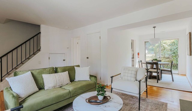 Westerly Haven B: Long term lease available in Charlottesville