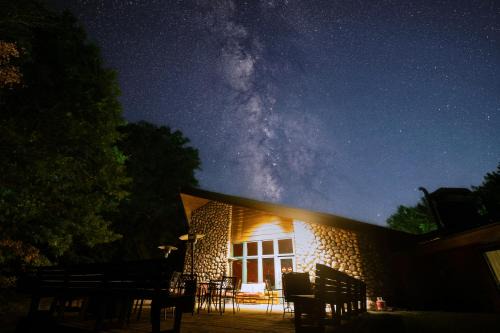 Whitetail Lodge in Saint Germain