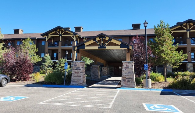 Worldmark West Yellowstone is perfect for viewing an incredibly amazing place in West Yellowstone