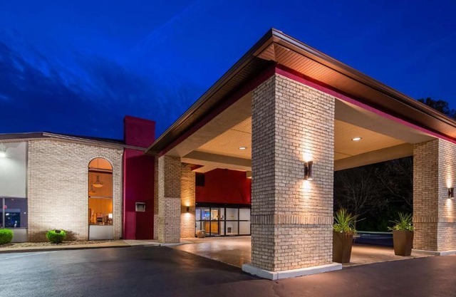 North Canton Inn Suites 