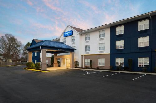 Windsor Inn Suites 