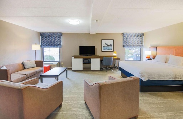 Hampton Inn Fall 