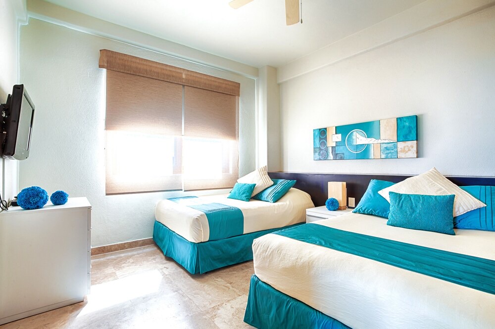 La Cruz de Huanacaxtle Hotel | B Nayar Family Luxury Suites & Villas Residences - Ocean View & All Inclusive Available