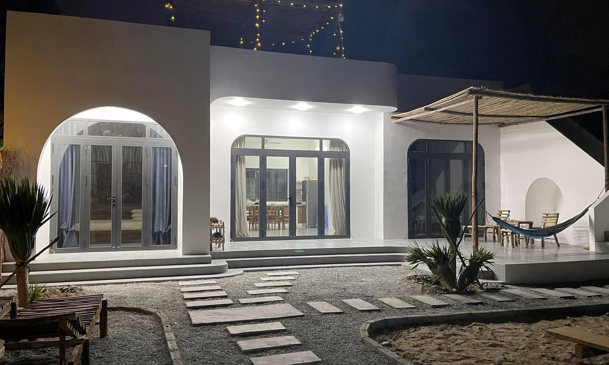 Ninh Hai House | My Hoa Oceanfront Home