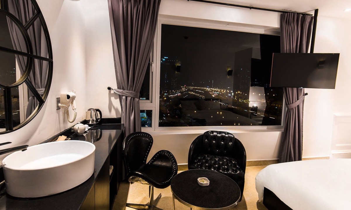 Bach Dang Riverside Hotel | A IN HOTEL RIVERSIDE