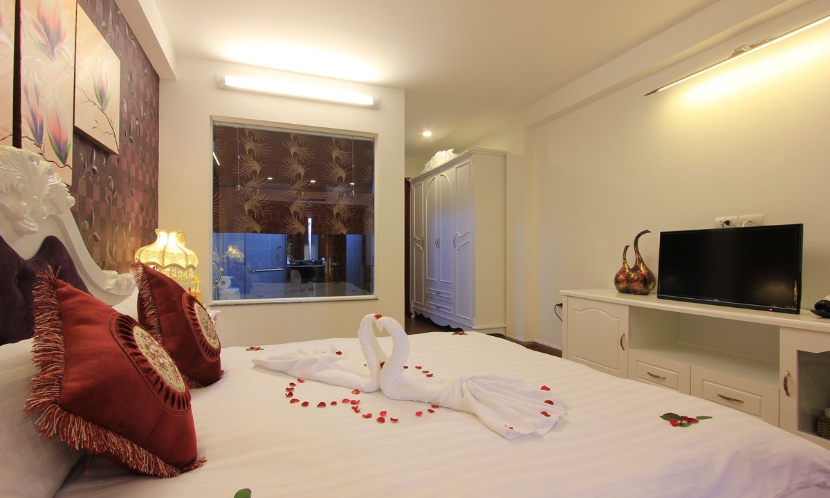 Hang Trong Hotel | Hanoi Inner Hotel