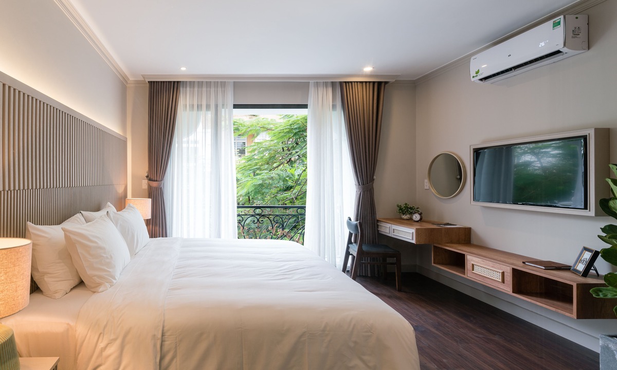 Phu My Hung Hotel | Charmaine's Hotel & Apartment