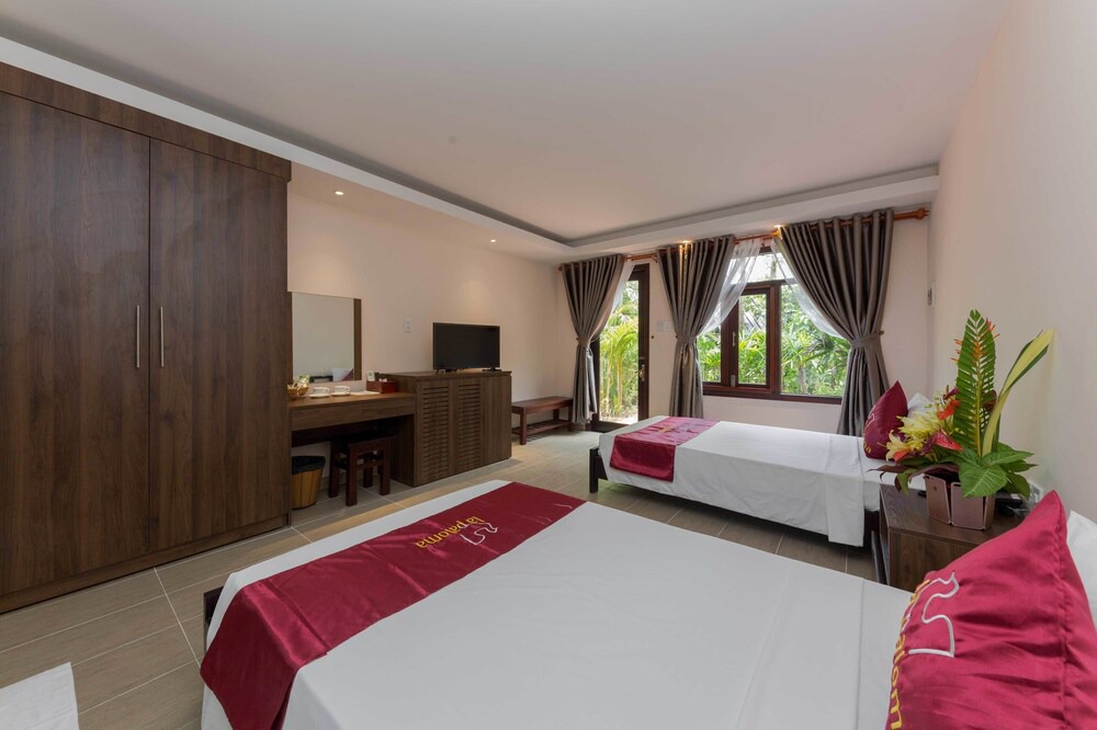 Ong Lang Hotel | La Paloma Resort