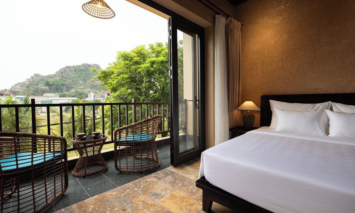 Hoa Lu Hotel | La Lua Resort Ninh Binh