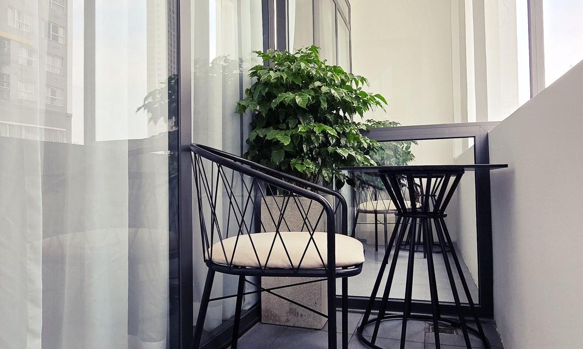 District 4 Hotel | Mother's Home