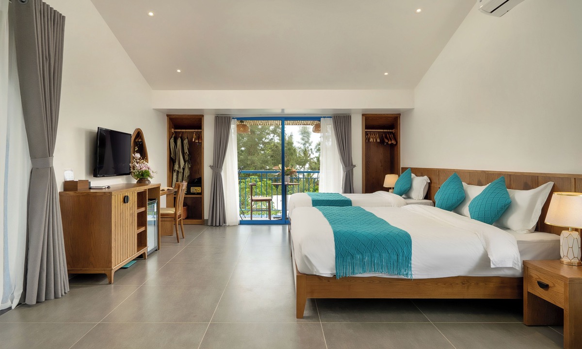 Cam An Hotel | The Linh Coastline Villa