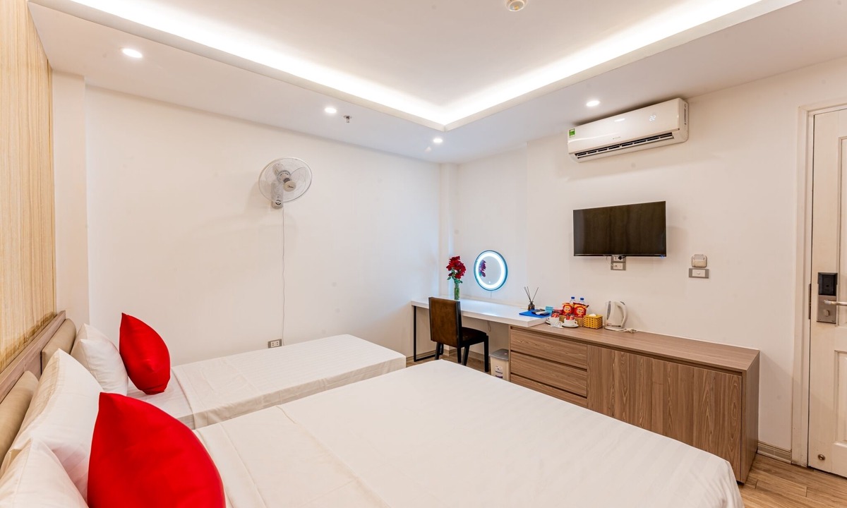 Trung Hoa Nhan Chinh Hotel | Moon Hotel Do Quang