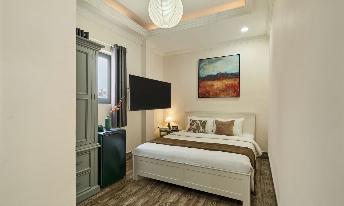 Tan Binh Hotel | The Passion Hotel Airport - 5 minutes to Tan Son Nhat