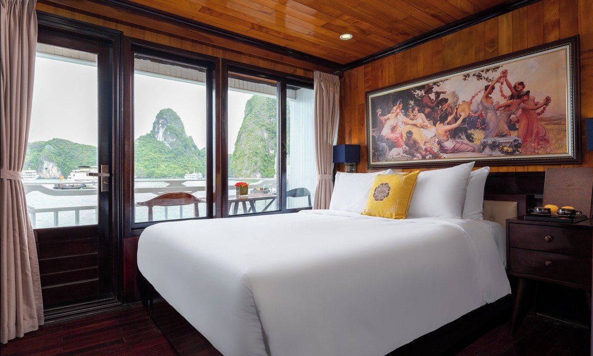 Bai Chay Cabin | halong marina bay cruise