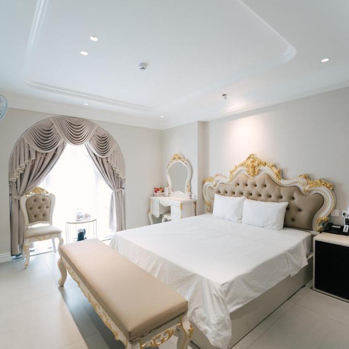 Dong Anh Hotel | Nhật Tân Red River Hotel- Đông Anh