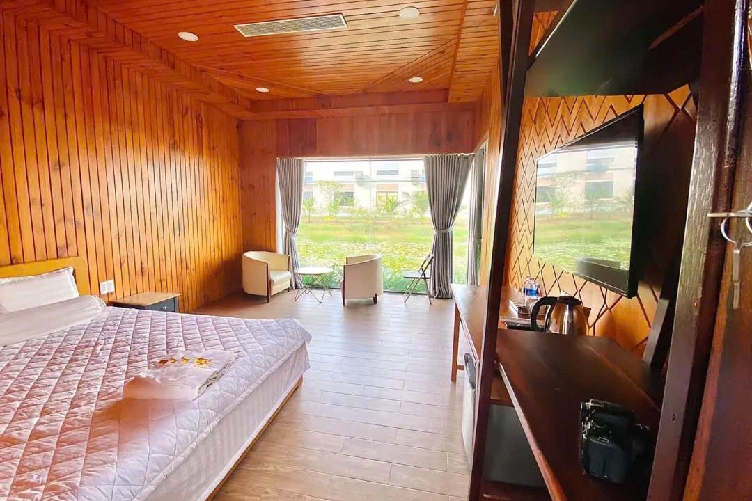 Duc Hoa Hotel | Mỹ Quỳnh Safari Resort