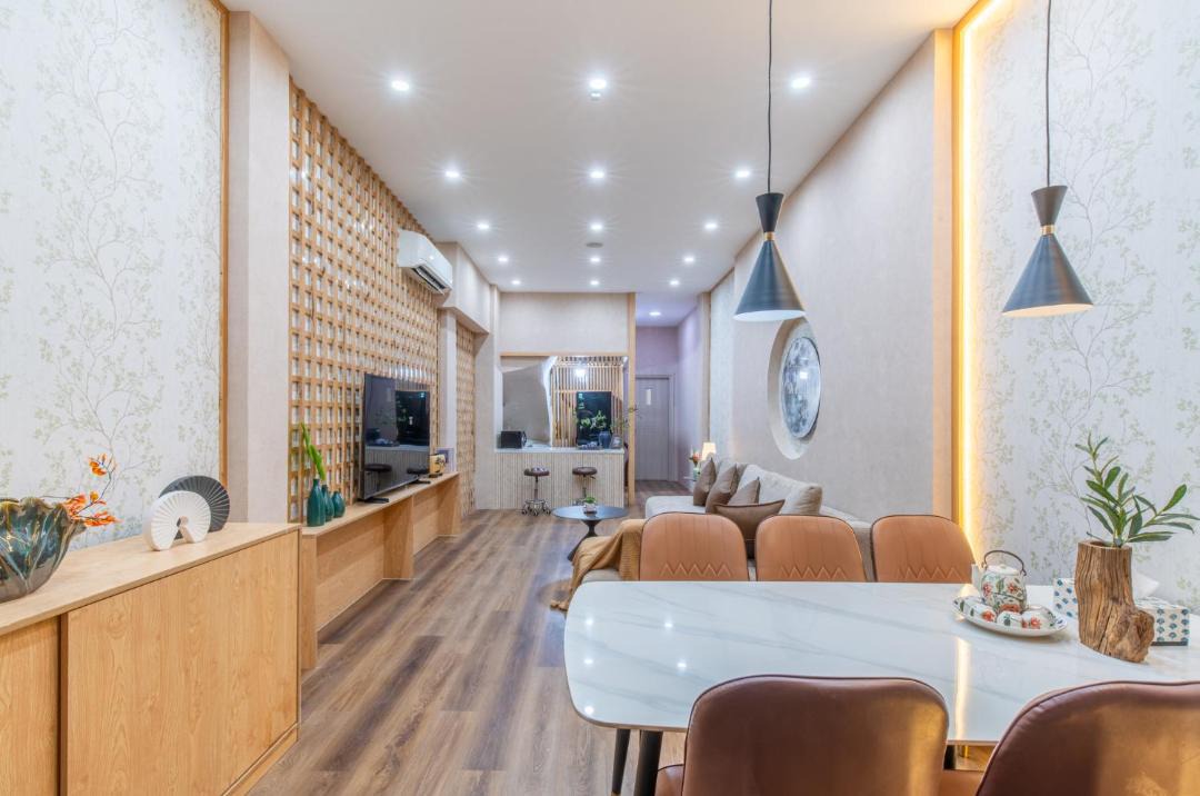 Bui Thi Xuan Villa | The Hidden Alley House - 5BR - District 1