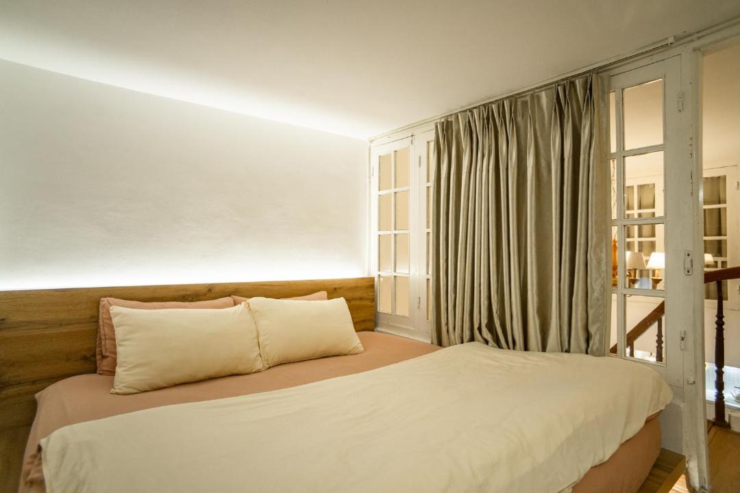 Trang Tien Apartment | Spacious and Quiet Apartment 2 bedrooms just 1 minutes to Hanoi centre