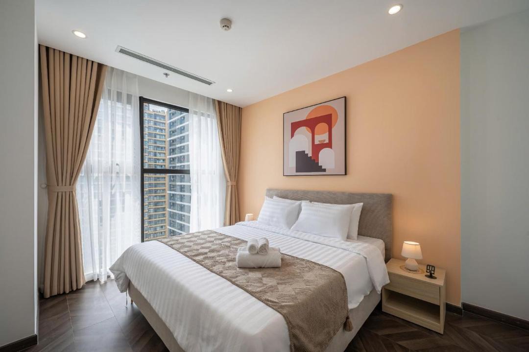 District 9 Apartment | Lucent Home
