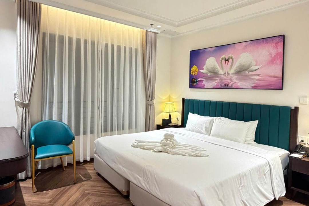 Dich Vong Hotel | L'Signature Thọ Tháp Hotel