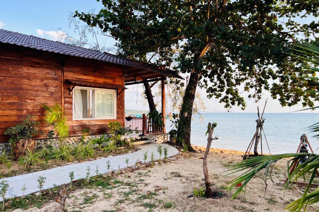 Cua Can Village Resort | Bamboo Cottages