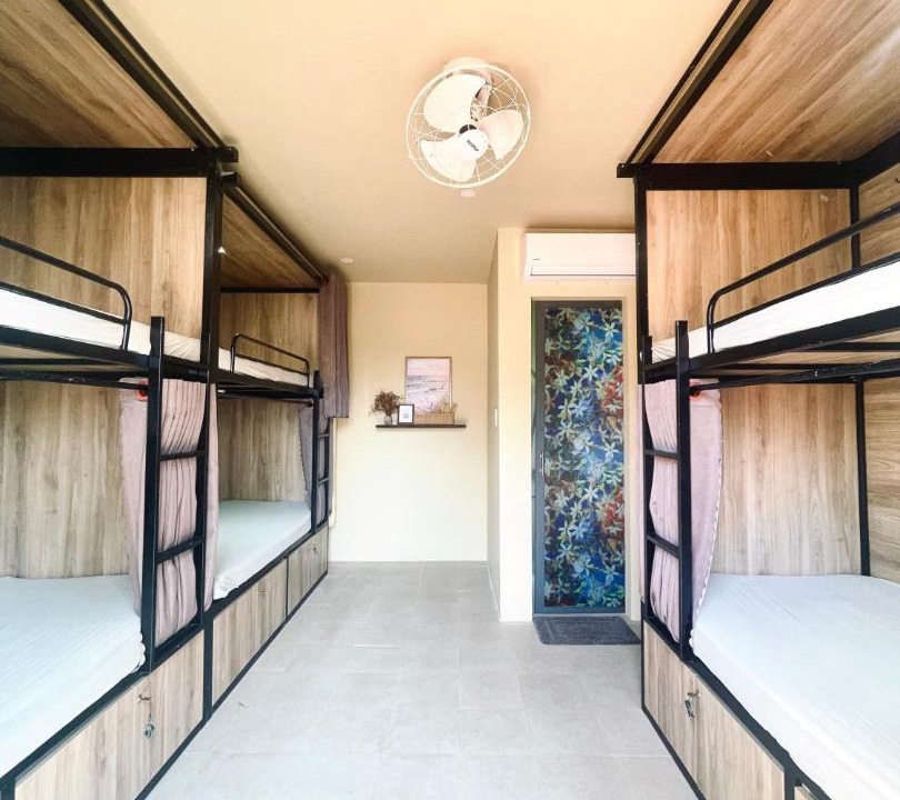 Old Quarter Hostel | Biển house