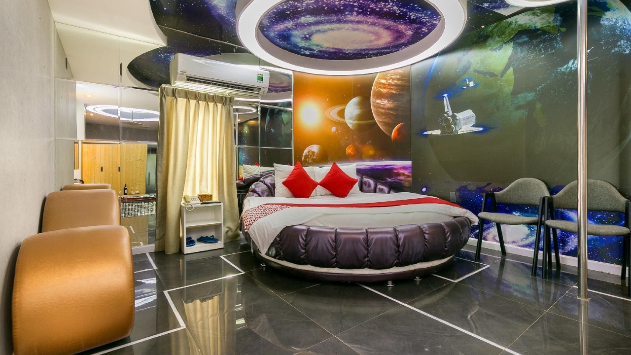Photo of Bedroom in District 10