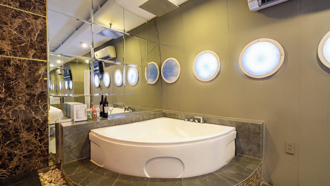 Photo of Bathroom in District 10