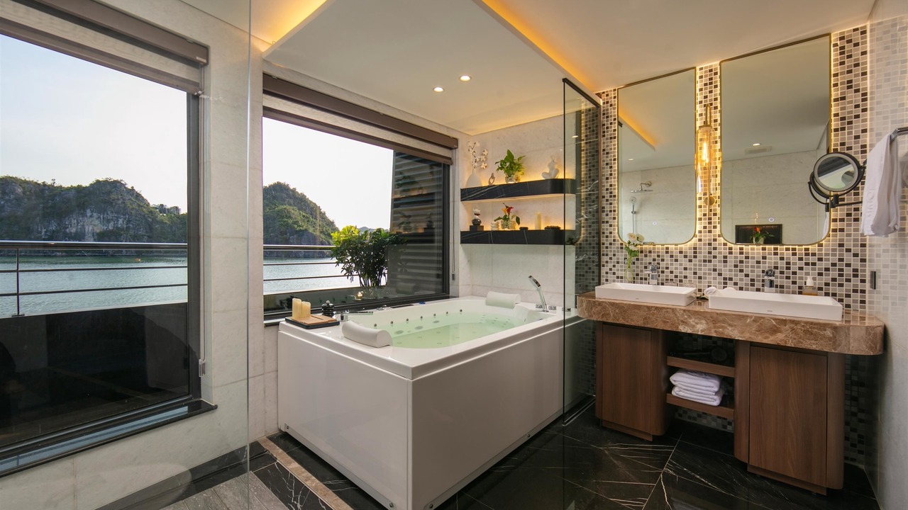 Photo of Bathroom in Ha Long