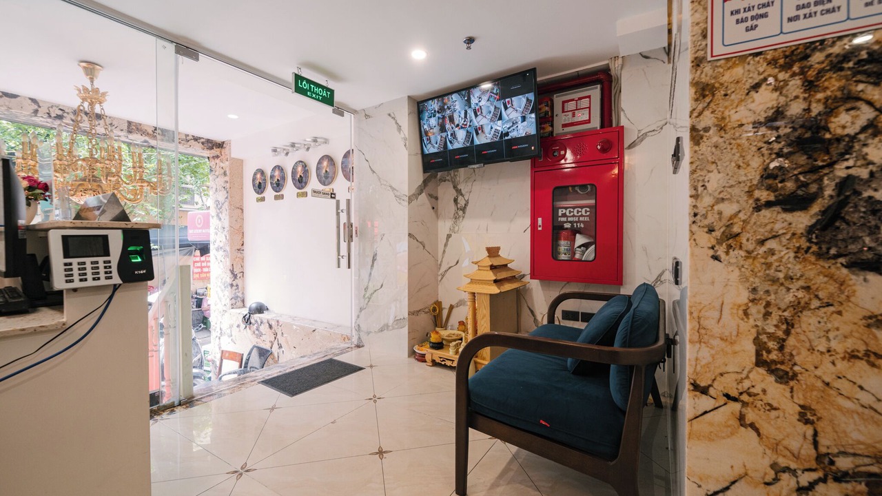 Photo of Others in Hang Trong