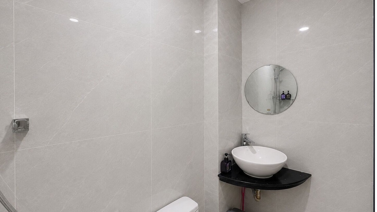 Photo of Bathroom in Phuong 8